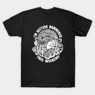 Hamered coins metal detecting gift - metal detectorists T-Shirt